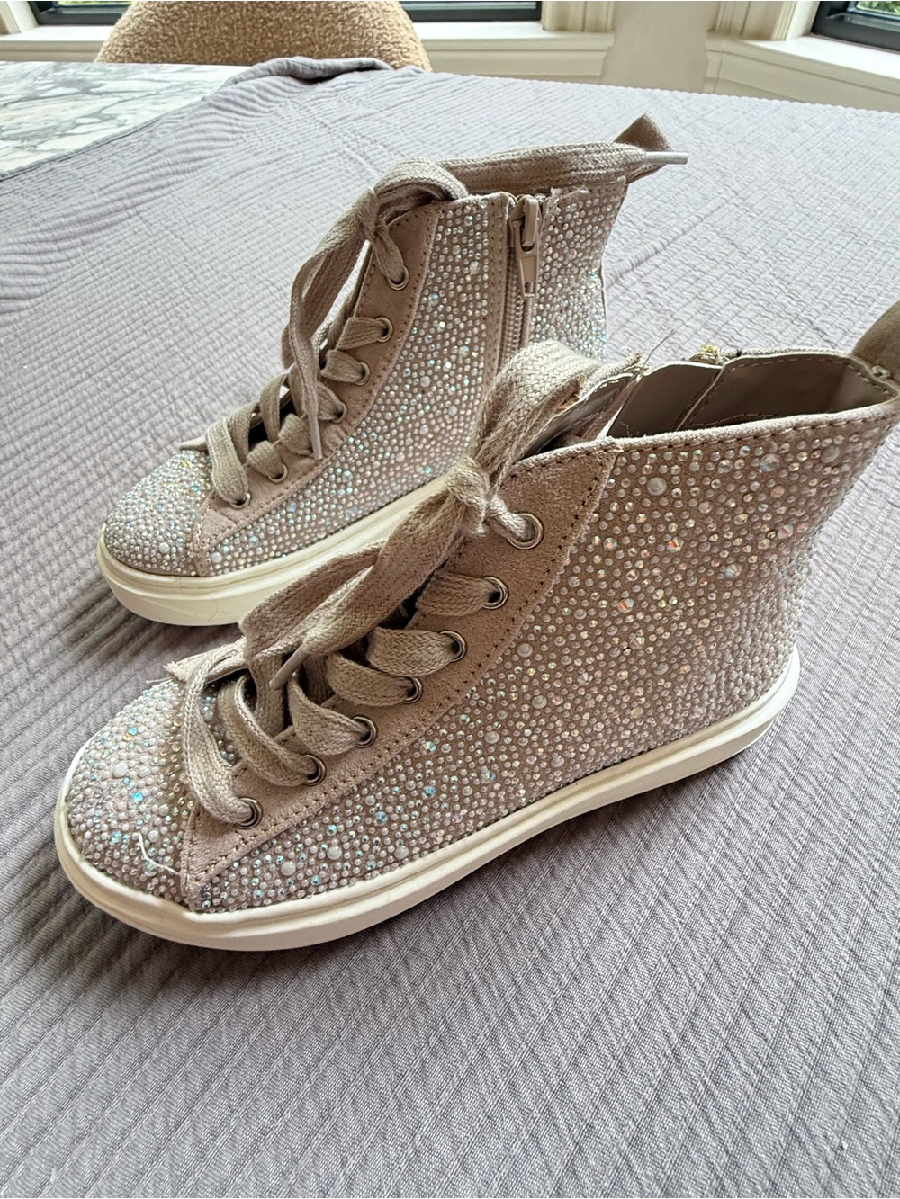 Steve Madden Kids Sparkle High-Top Sneakers in Taupe